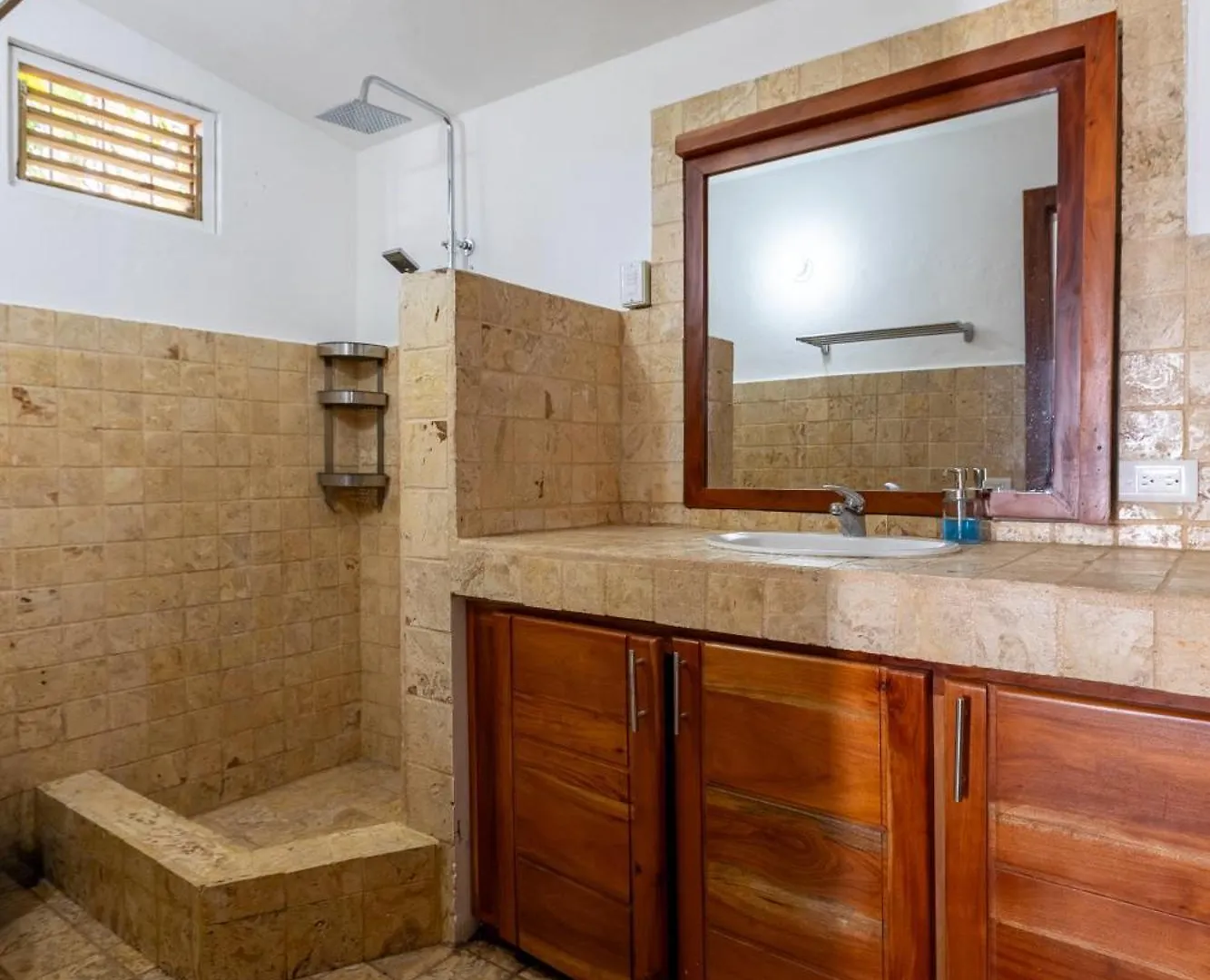 Maria Juana, Hostal Las Terrenas 0*,  República Dominicana
