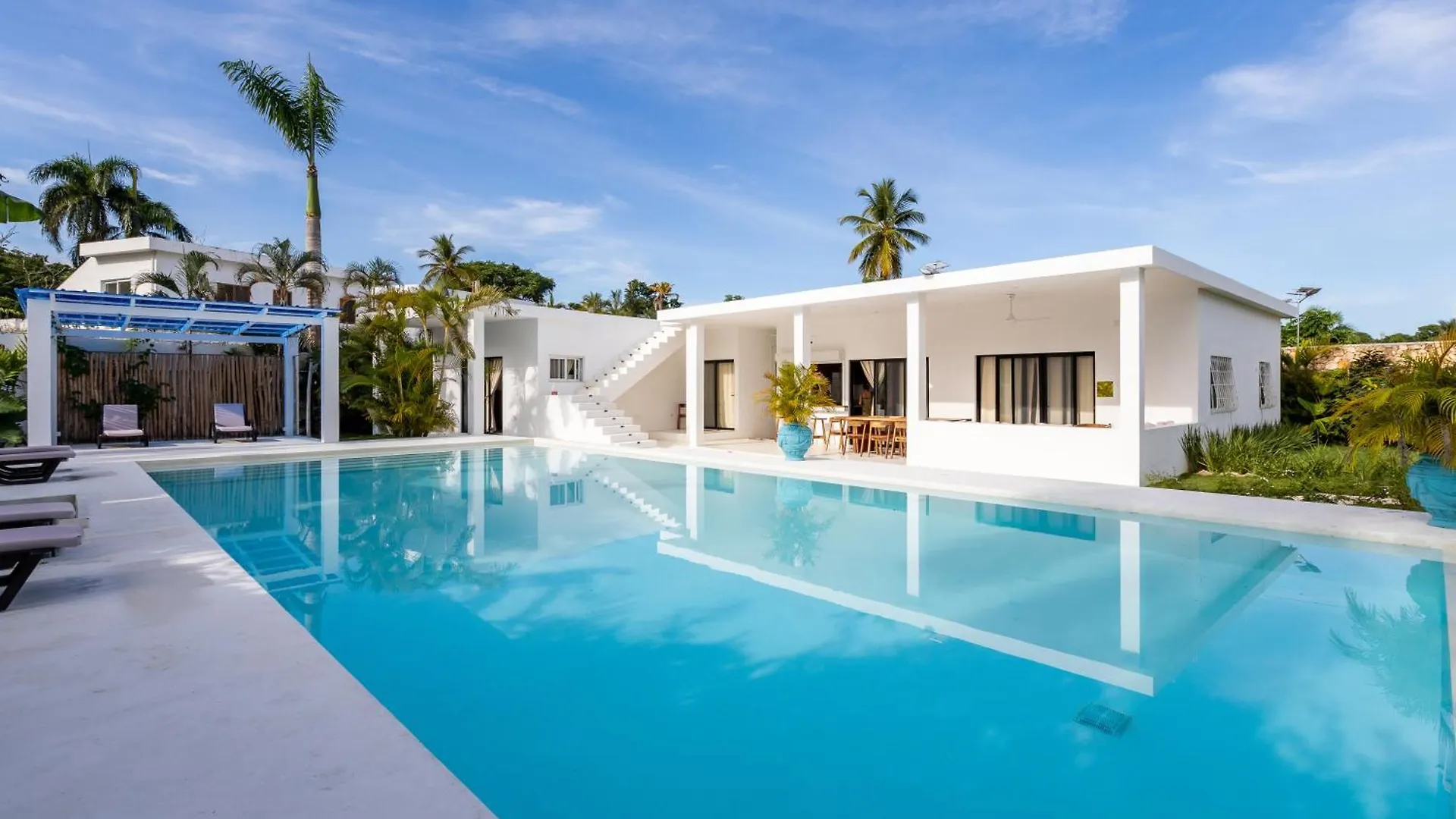 Maria Juana, Hostal Las Terrenas 0*,  República Dominicana
