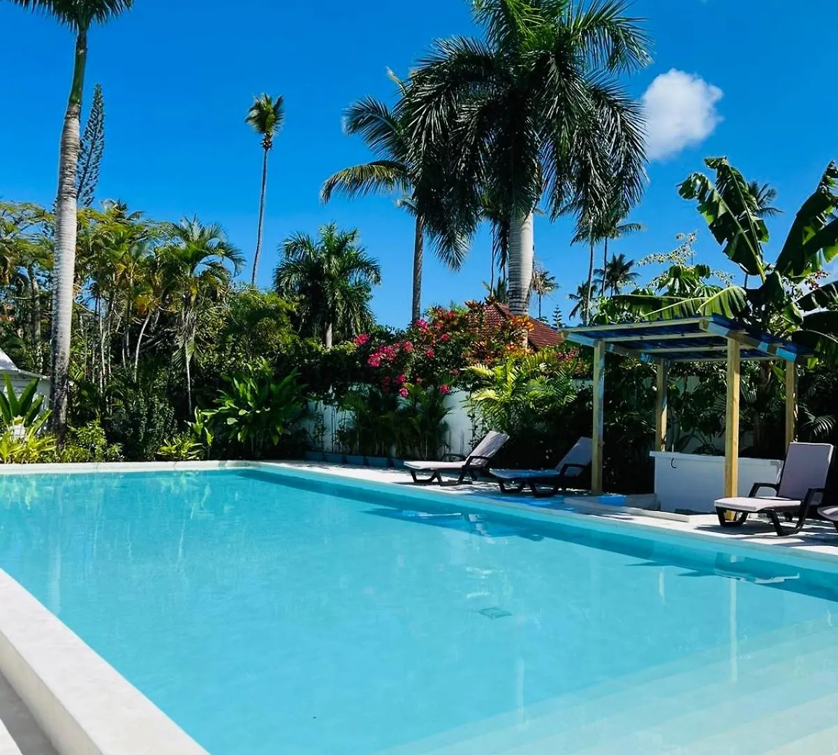 Maria Juana, Hostal Las Terrenas